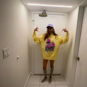 i'm a jersey girl living in a sunny fl world.